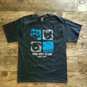 HANES SCHOOL PRE-VET CLUB 2018-2019 ANIMAL GRAPHICS MENS SHORT SLEEVE MEDIUM